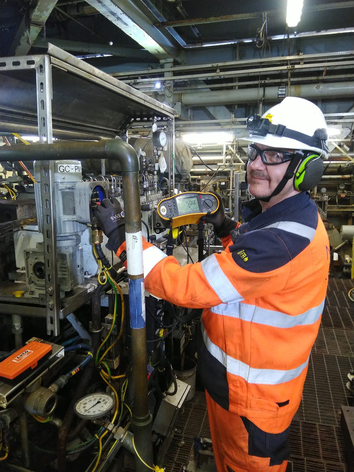 Hire a CompEx Technical Expert Insulation resistance testing of a motor during an Ex inspection